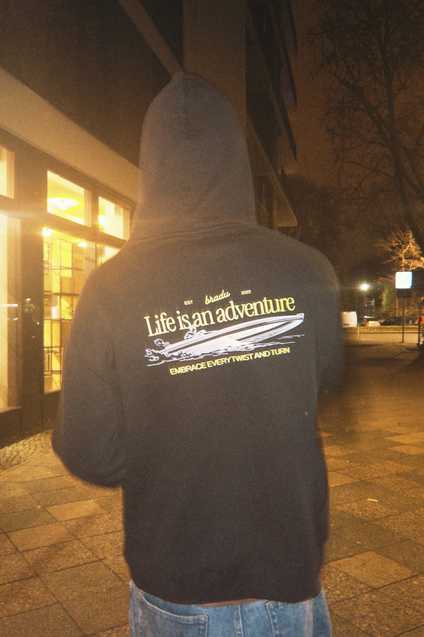 ADVENTURE BLACK HOODIE